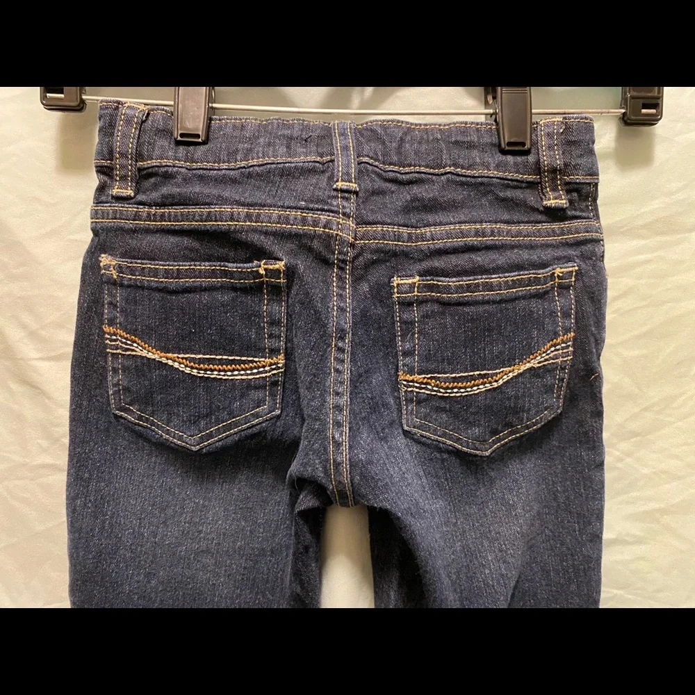 EUC Girls 7 Oshkosh dark blue Jeans